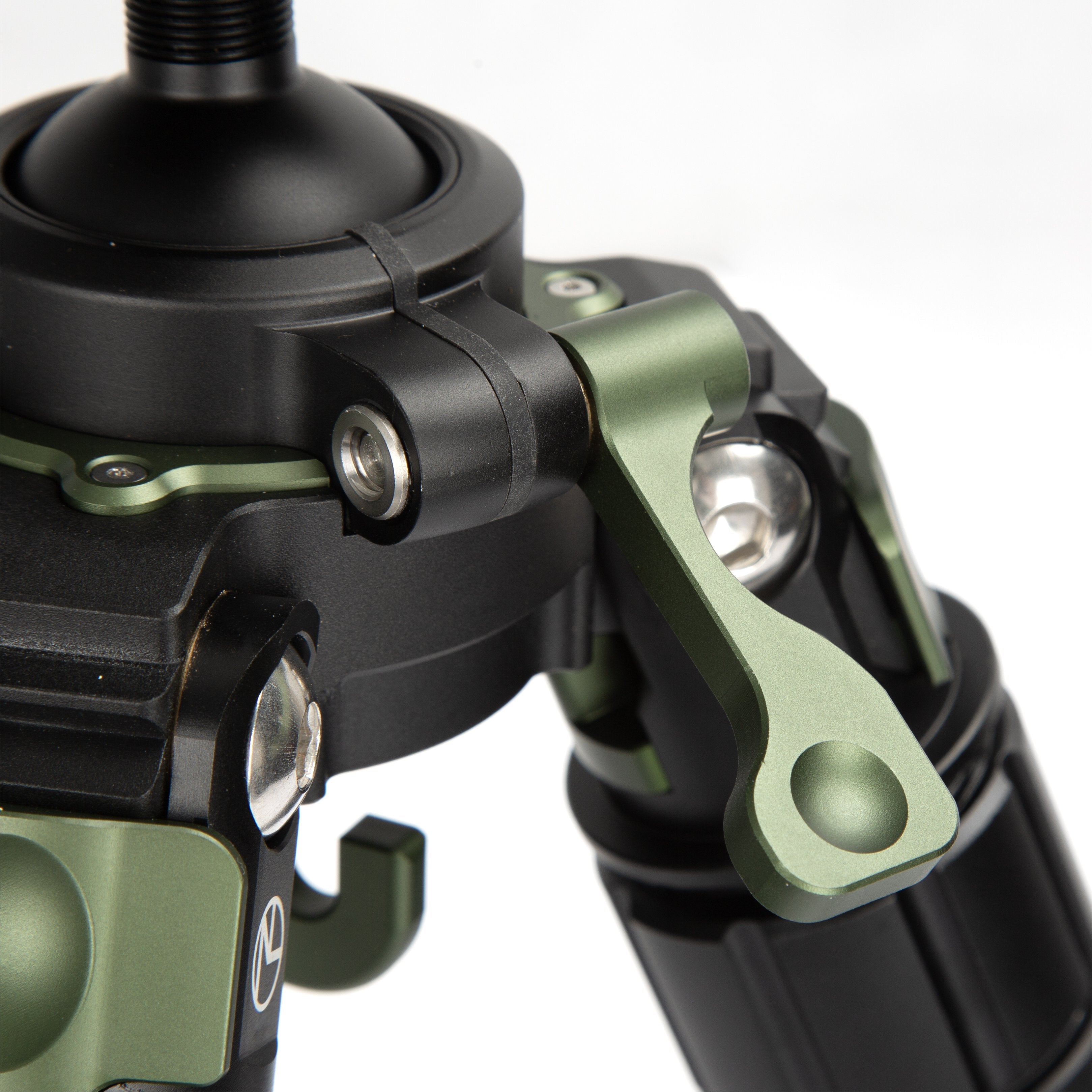 Nieload Nieload™ RED MIST QD TRIPOD - Cameras & Optics > Camera & Optic Accessories > Tripods & Monopods Tripod