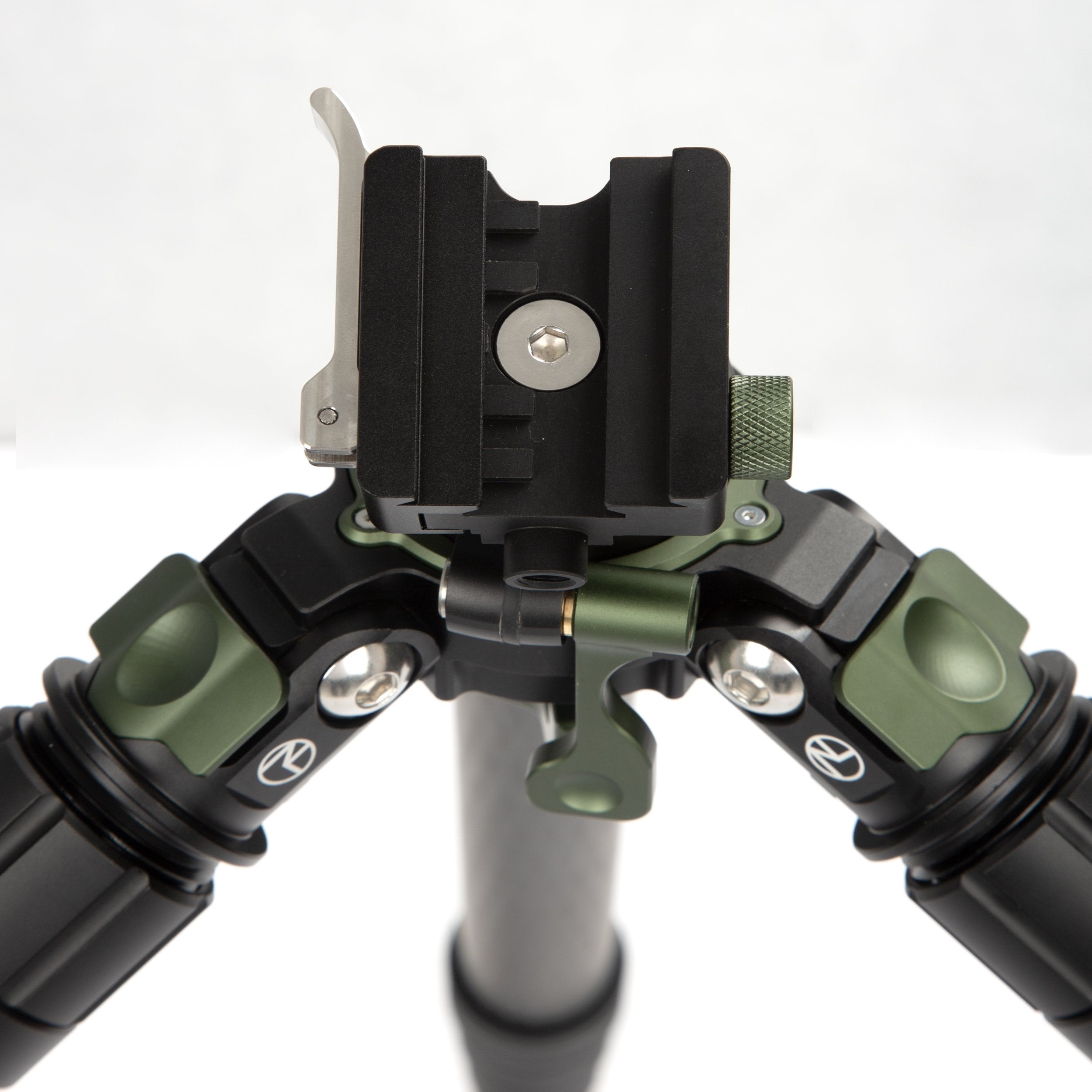Nieload Nieload™ RED MIST GP TRIPOD - Cameras & Optics > Camera & Optic Accessories > Tripods & Monopods Tripod